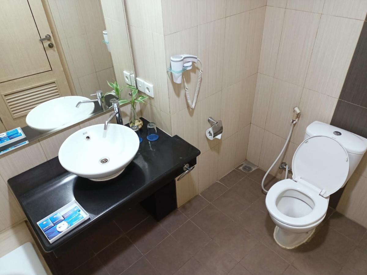 Days Hotel & Suites By Wyndham Jakarta Airport Tangerang Exterior photo